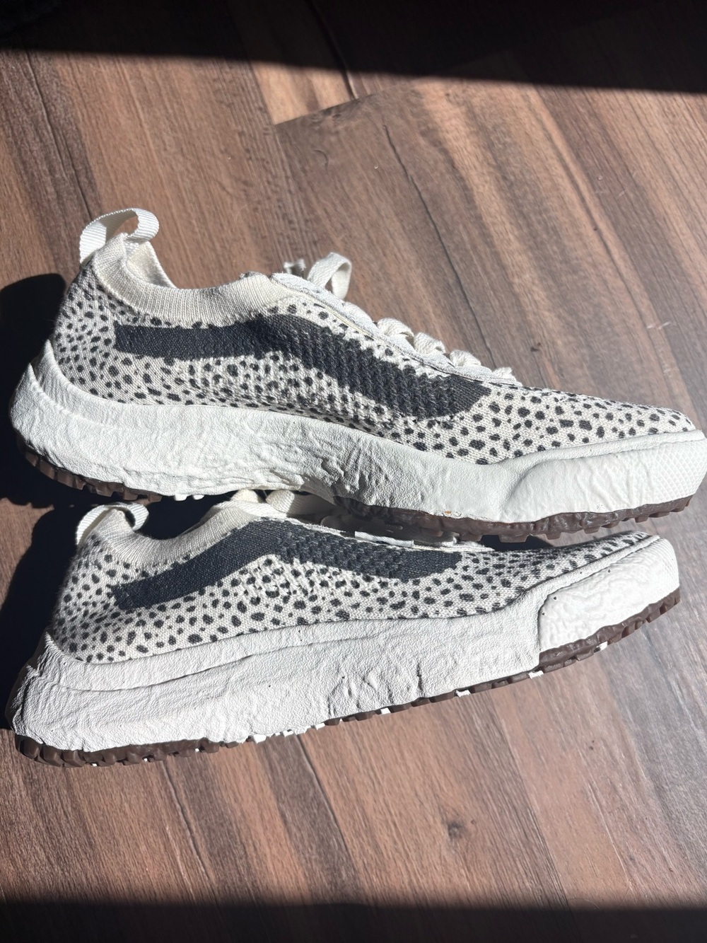 Women’s Vans Ultrarange VR3 Animal Marshmallow 5.5